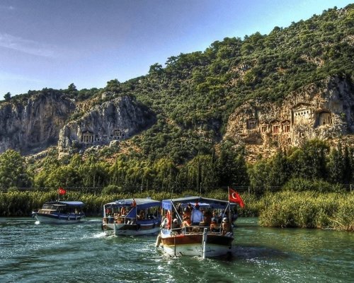 Mares Travel image