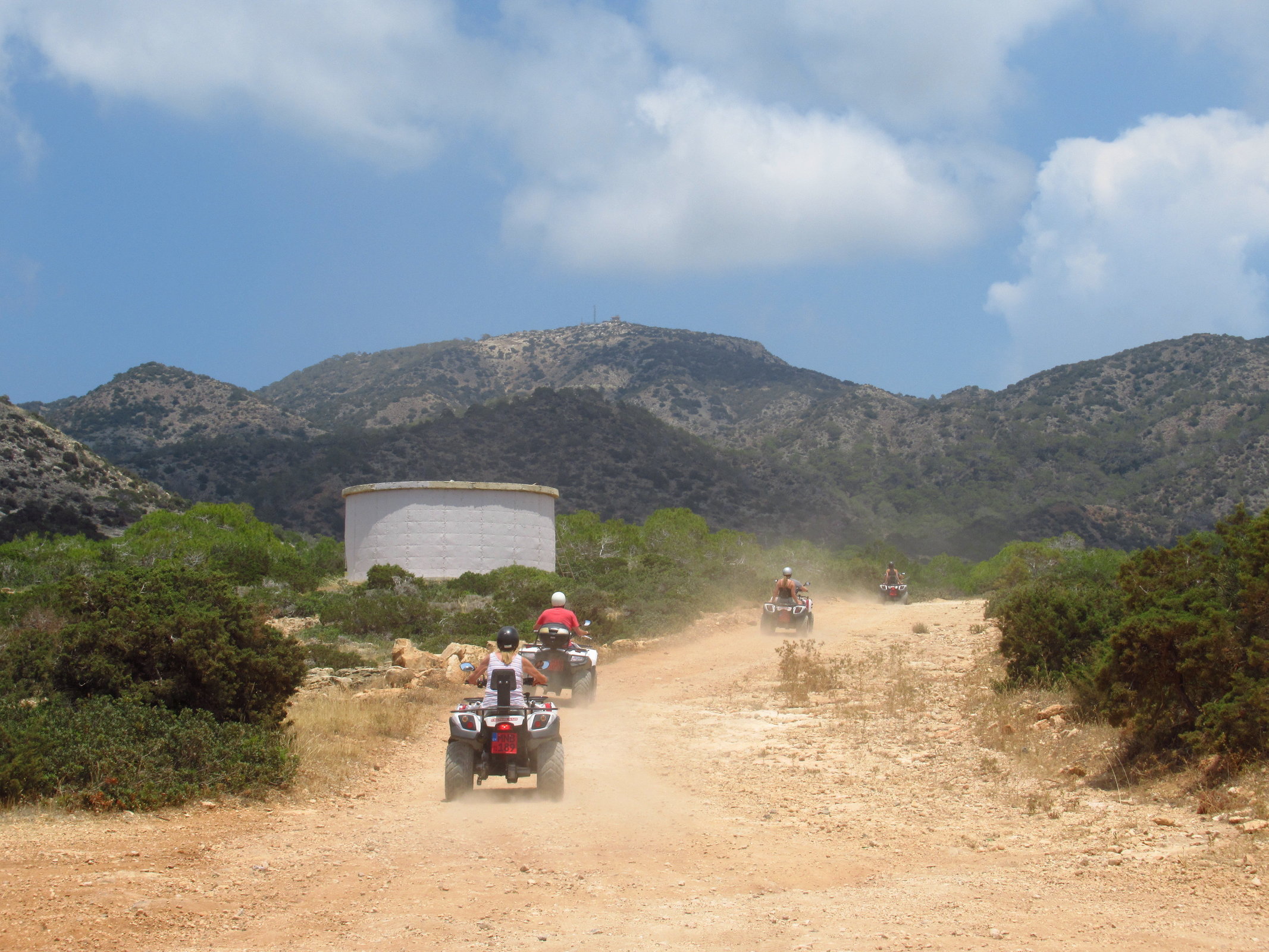 Golden Ride Rentals image