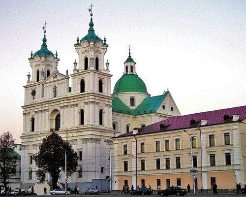 Usługi Turystyczne ZOOBI-TOUR S.j. Zarzeccy image
